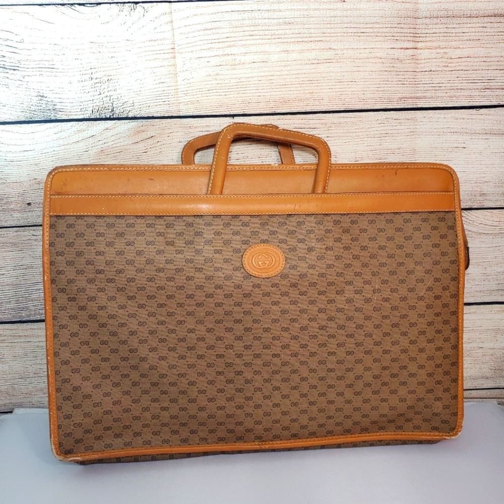 Vintage Gucci portfolio case